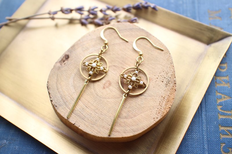Ancient time-Brass earrings - ต่างหู - โลหะ สีทอง