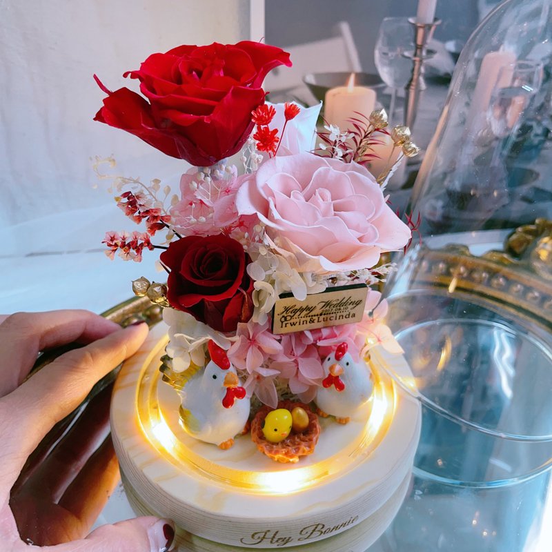 Growing old together for a lifetime, guiding the chicken, immortal flower glass cover, Led flower cup, customized engraving - ช่อดอกไม้แห้ง - พืช/ดอกไม้ หลากหลายสี