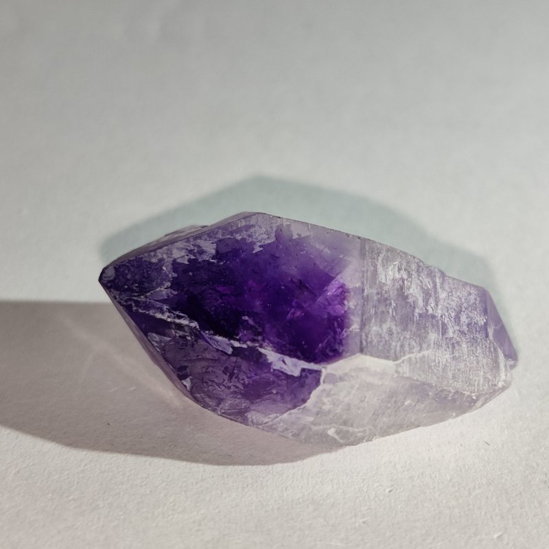 Amethyst Teeth [randomly shipped] random ornaments, raw stone clusters, natural crystals - ของวางตกแต่ง - คริสตัล 