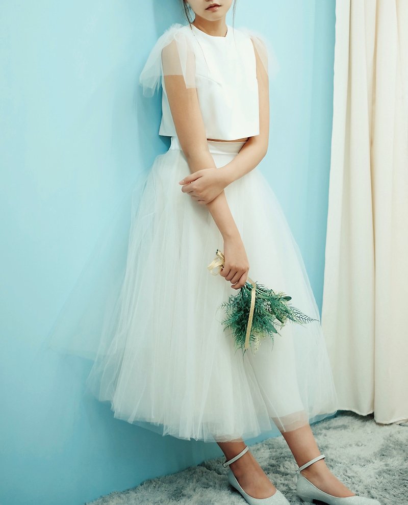 Love Philosophy Bridal 時尚簡約二件式婚紗－網紗短袖背新開叉上衣及七分網紗長裙 - 洋裝/連身裙 - 聚酯纖維 白色