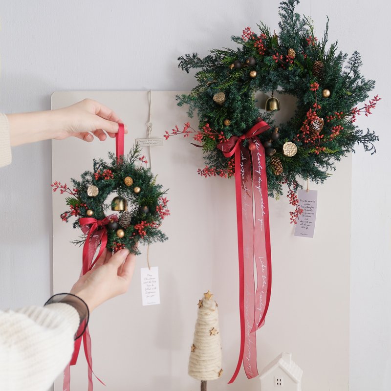 Xmas|永生雪松|S款 清新松柏x紅金點綴 聖誕花圈 聖誕裝飾 - 乾燥花/永生花 - 植物．花 紅色