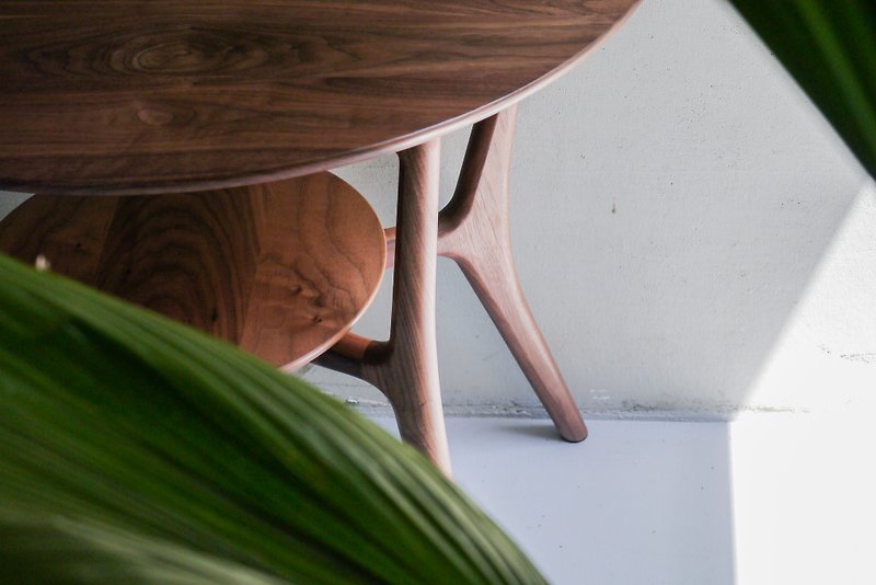 Wooden side table / Sunrise / - เฟอร์นิเจอร์อื่น ๆ - ไม้ สีนำ้ตาล