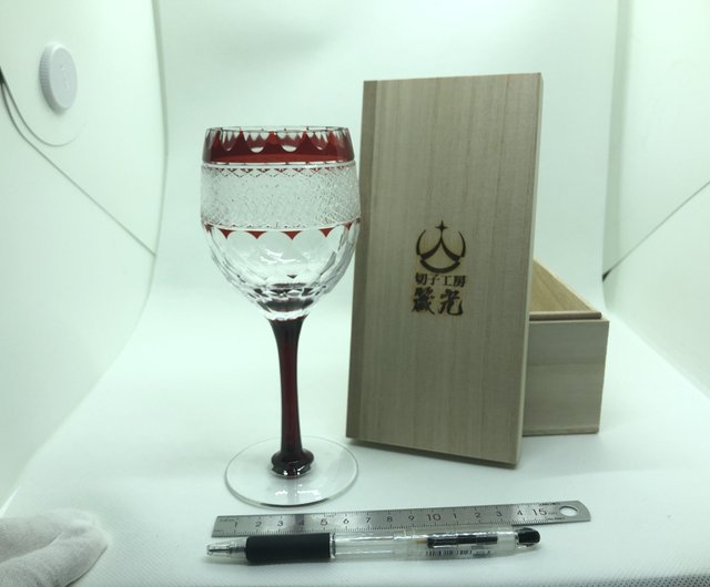 Chrysanthemum offers and Wine Glasses