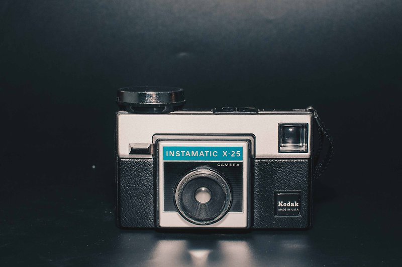Kodak Instamatic X-25 film camera - Cameras - Other Metals Black