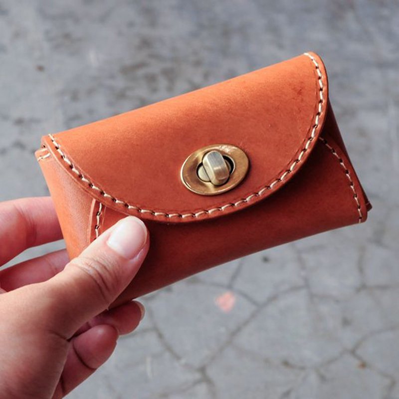 Card Holder Coin Purse | Handmade Leather Goods | Customized Gifts | Vegetable Tanned Leather-Turn Buckle Business Card Coin Purse - ที่เก็บนามบัตร - หนังแท้ สีนำ้ตาล