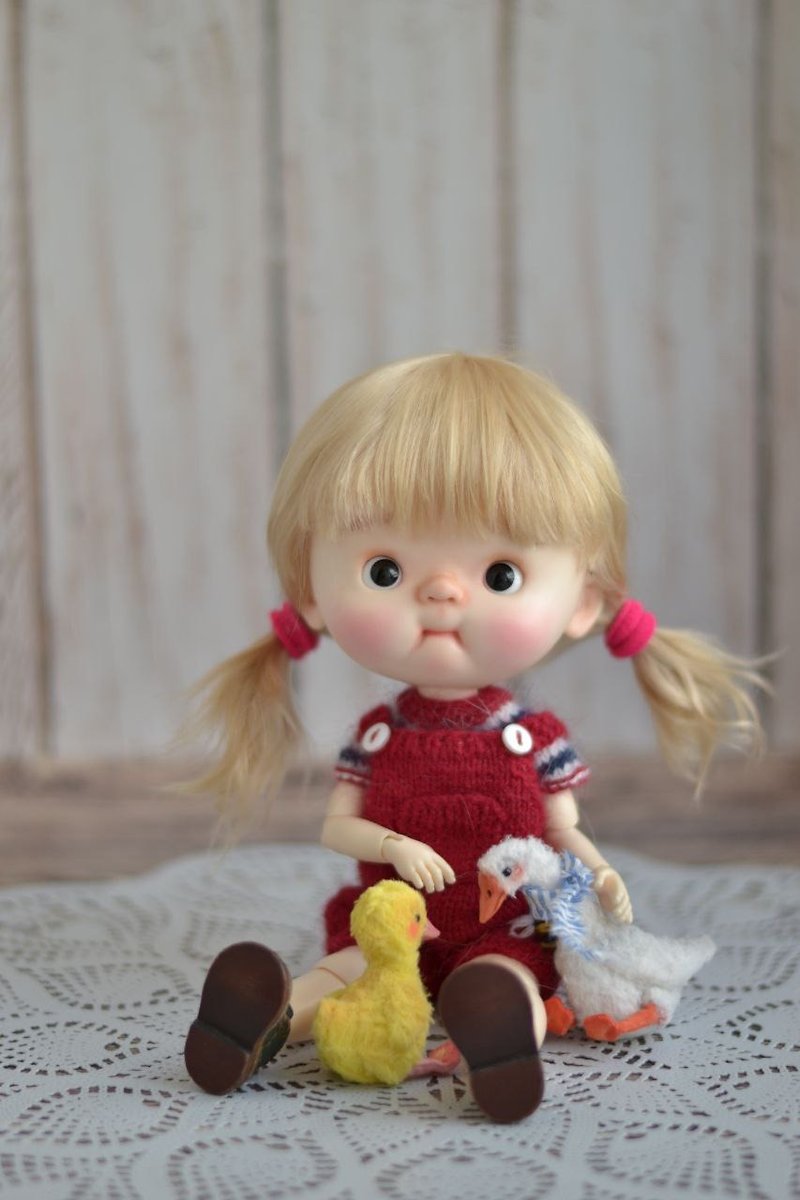 Wig for Qbaby dolls+knitted jumpsuit - เครื่องประดับผม - ขนแกะ สีทอง