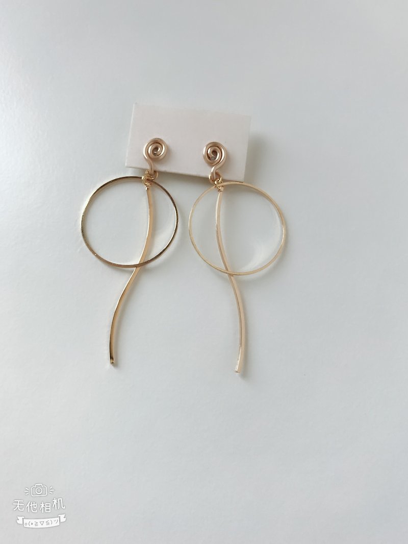 Painless Aluminum Wire Ear Clip-Elegant Waltz-Gold - Earrings & Clip-ons - Other Metals Gold