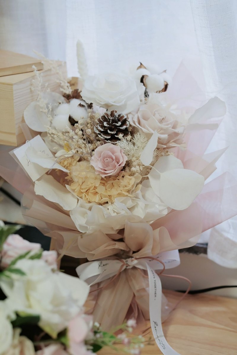 【Customized Gift】Nude Pink & White Preserved Flower Bouquet - ช่อดอกไม้แห้ง - ผ้าไหม สึชมพู