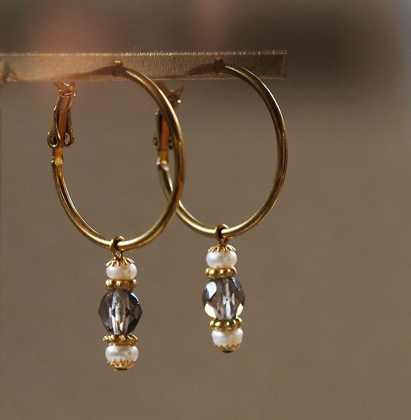 Honey milk foam Bronze hoop earrings - Earrings & Clip-ons - Other Metals Gold