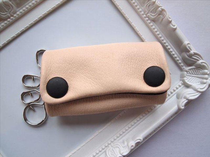[Monochrome] Luxury pig leather Soft key case [Made to order] Leather - ที่ห้อยกุญแจ - หนังแท้ สีกากี