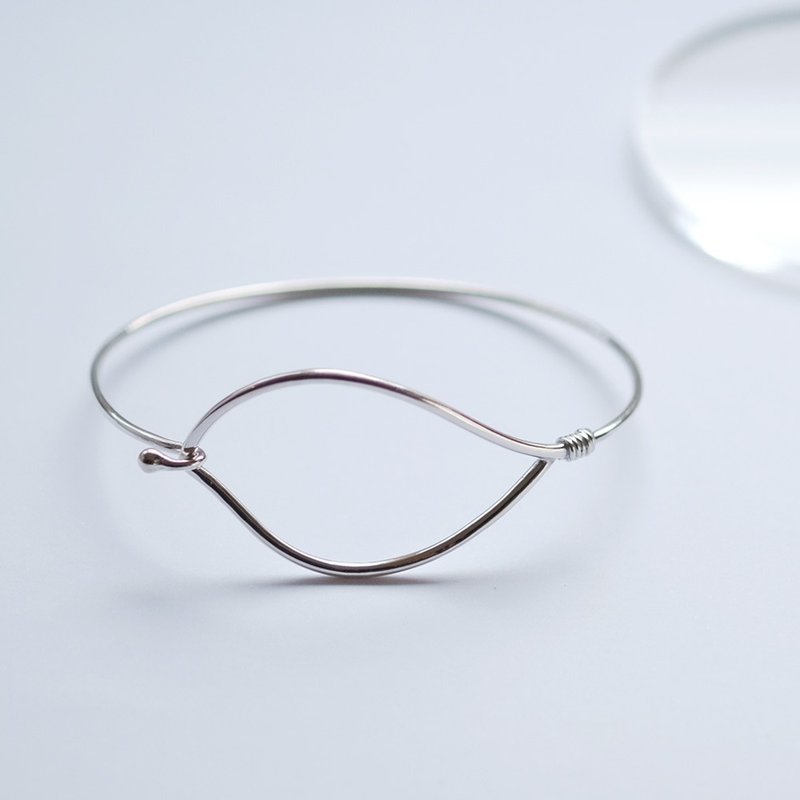 Leaf bangle 925 Silver - สร้อยข้อมือ - โลหะ สีเงิน