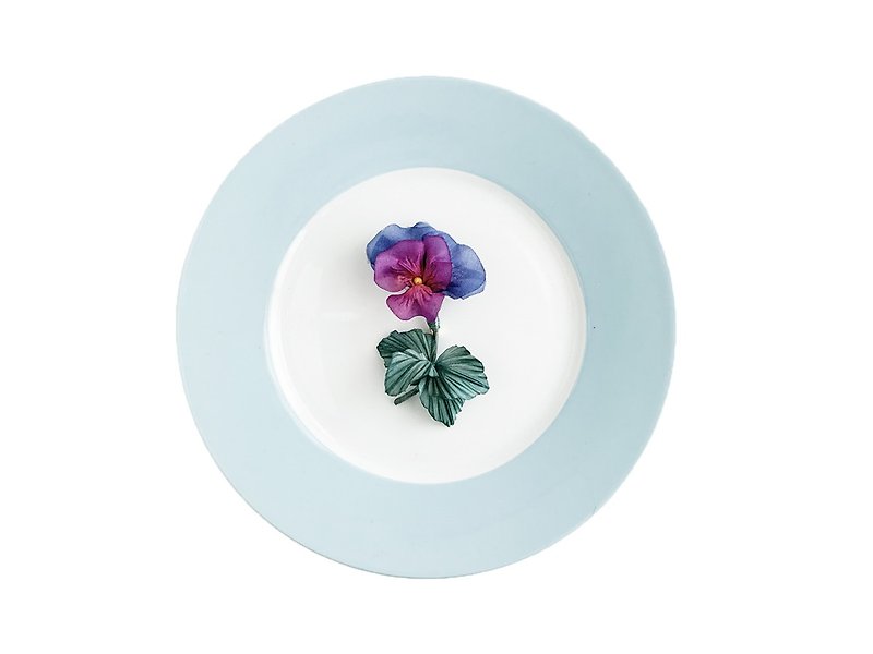 Corsage: Pansy which blooms in the field (Purple × Navy) - Corsages - Silk Multicolor
