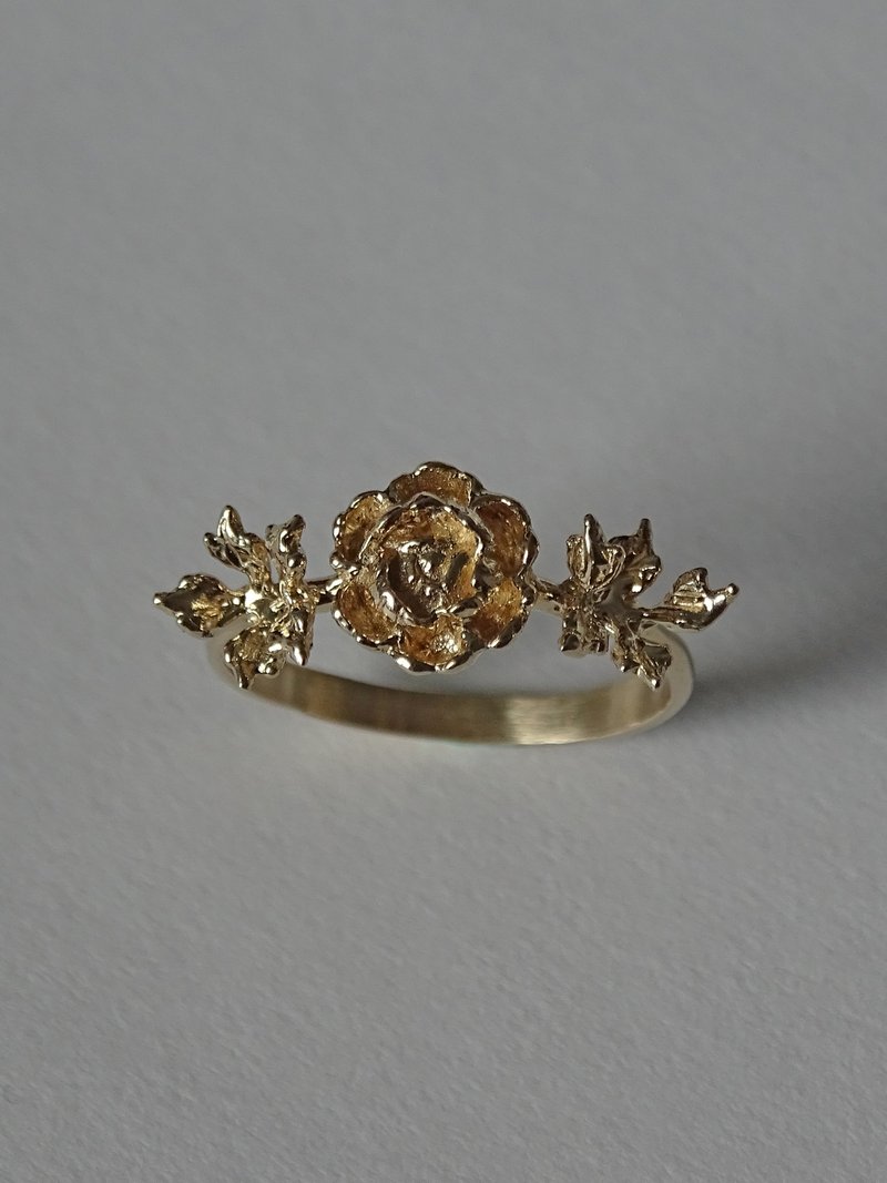 Peony Ring. Solid gold flower ring. Intricate floral sculpture ring. - แหวนทั่วไป - เครื่องประดับ สีทอง