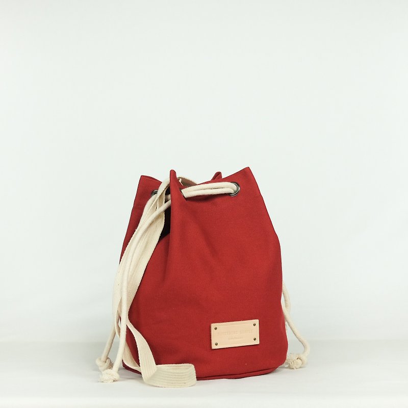 束口帆布包 _ ROUND ME UP : 紅色 - 水桶袋/索繩袋 - 棉．麻 紅色