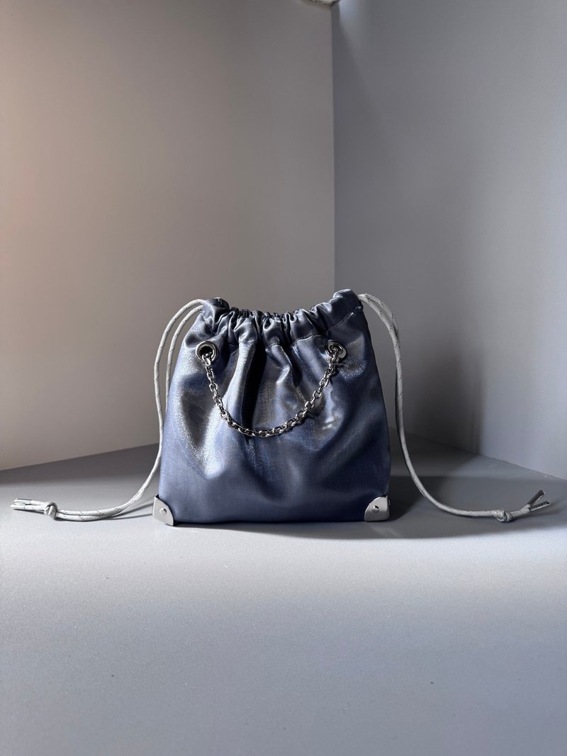 Metallic glossy drawstring bag dark gray - กระเป๋าหูรูด - วัสดุอื่นๆ สีเทา