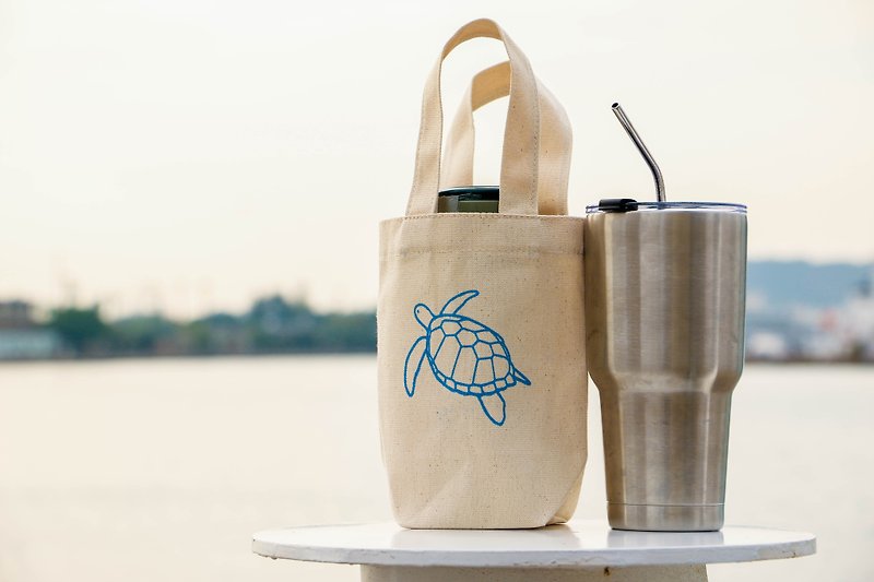Travel Green Tortoise manual silk canvas bag (white) - Beverage Holders & Bags - Cotton & Hemp White