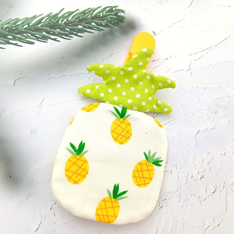 Want to come-3 models are available. Pineapple shape safe charm bag (name can be embroidered) - Omamori - Cotton & Hemp Yellow