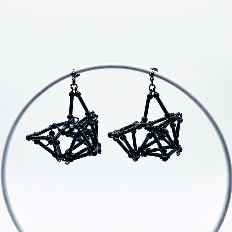 3D PIERCE/EARRING【Black】 - 耳環/耳夾/耳骨夾 - 玻璃 黑色