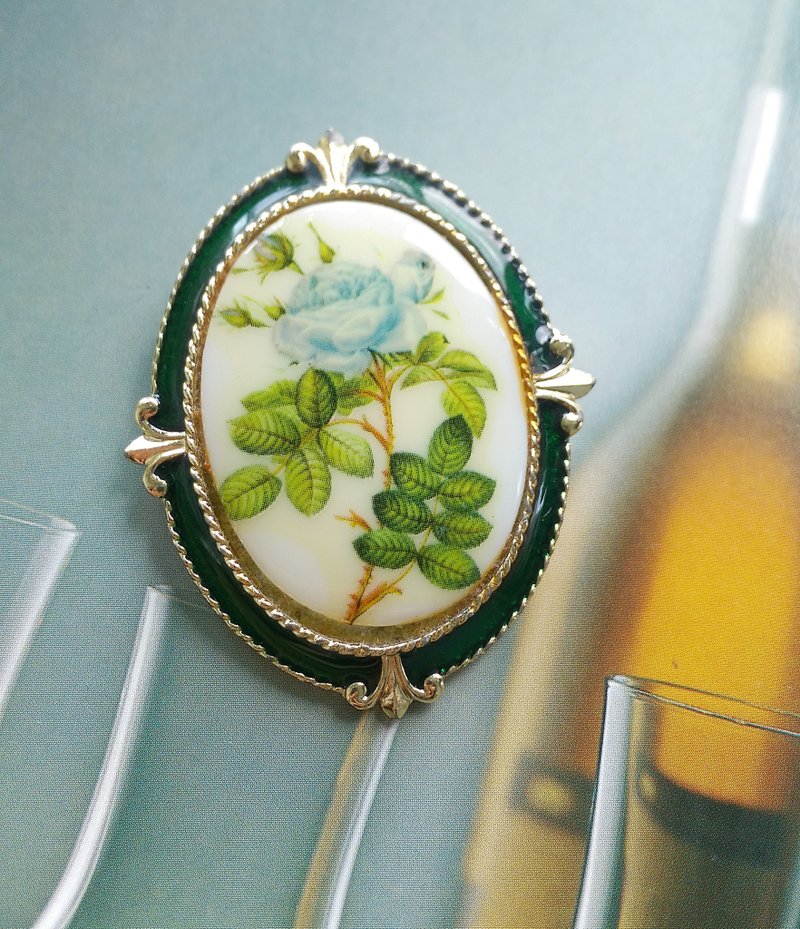 Vintage Jewelry 西洋古董飾品 Exquisite 花卉瓷繪 別針 - 徽章/別針 - 其他金屬 金色
