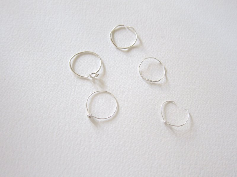 925純銀繞線簡約戒指 925 silver less is simple ring - 戒指 - 其他材質 銀色