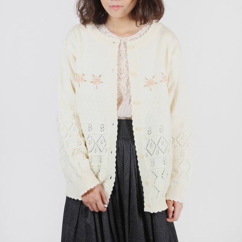 [Egg Plant Vintage] First Snow Sakura Vintage Knit Jacket - สเวตเตอร์ผู้หญิง - เส้นใยสังเคราะห์ 