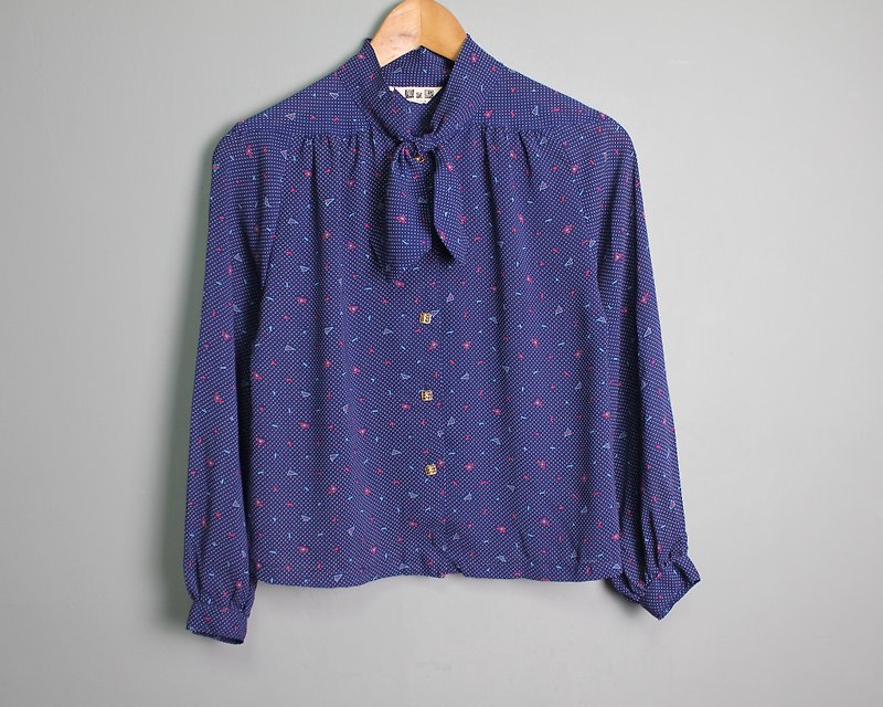 FOAK vintage galaxy dot scarf shirt - เสื้อเชิ้ตผู้หญิง - วัสดุอื่นๆ 