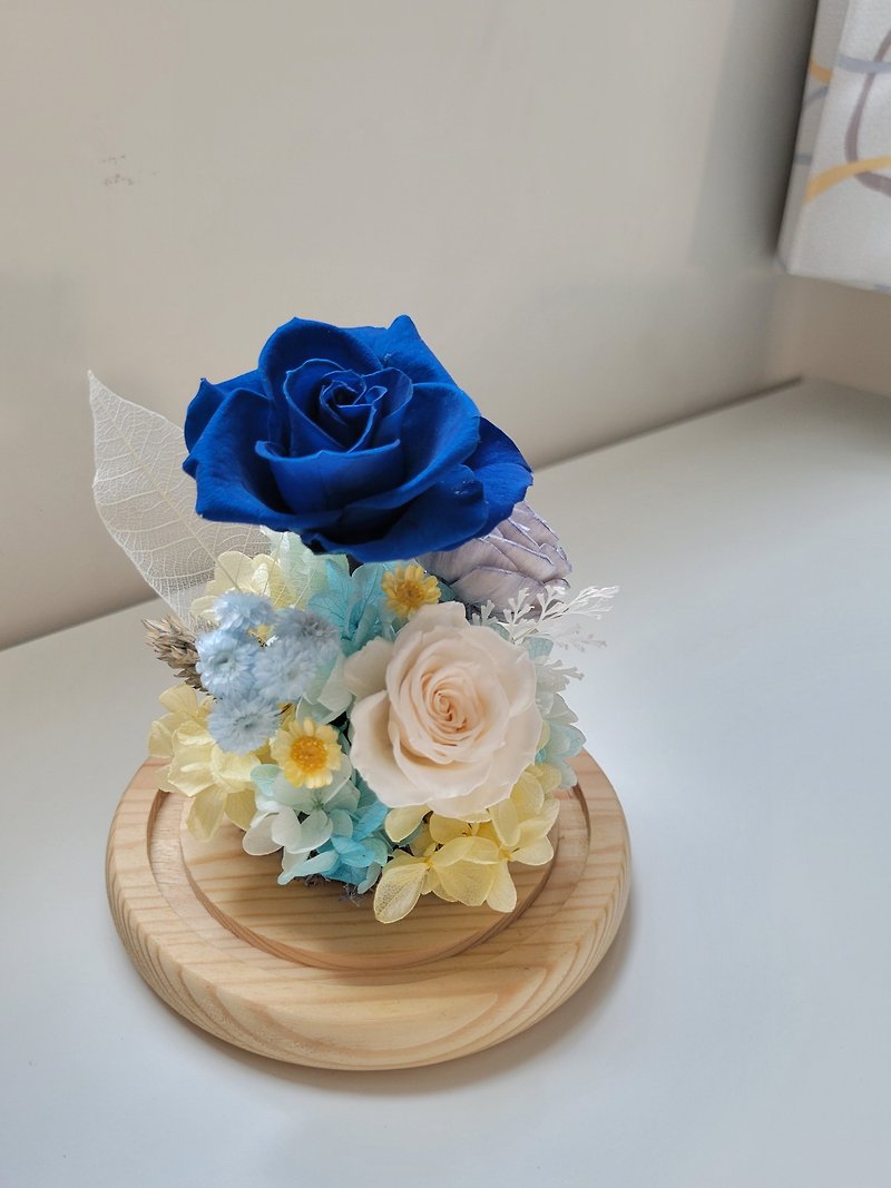 Dazzling fashion glass flower gift in navy blue elegant tone - จัดดอกไม้/ต้นไม้ - พืช/ดอกไม้ สีน้ำเงิน