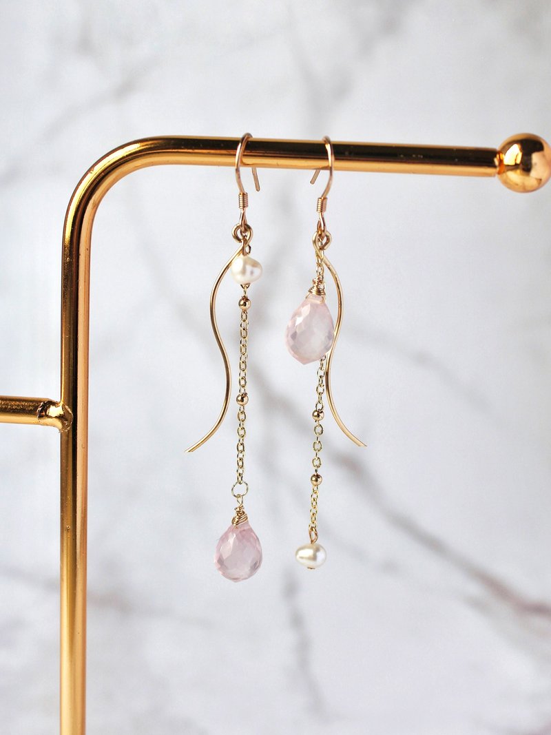 Pink crystal freshwater pearl 925 silver ear hook earrings - ต่างหู - เครื่องประดับพลอย สึชมพู