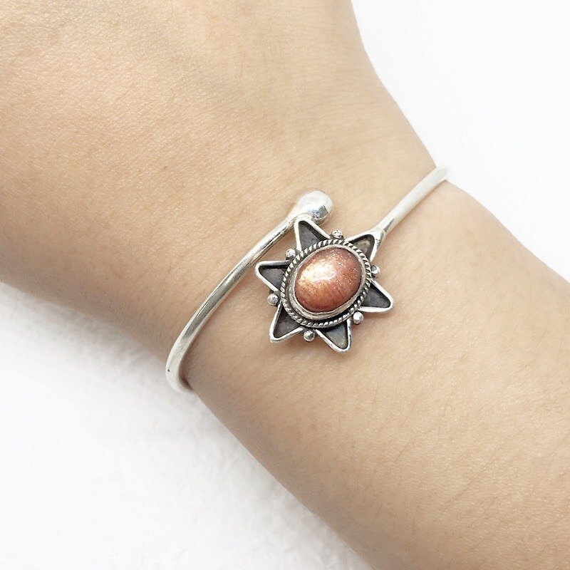 Sun stone sun stone 925 sterling silver star design bracelet Nepal handmade mosaic production - Bracelets - Gemstone Orange