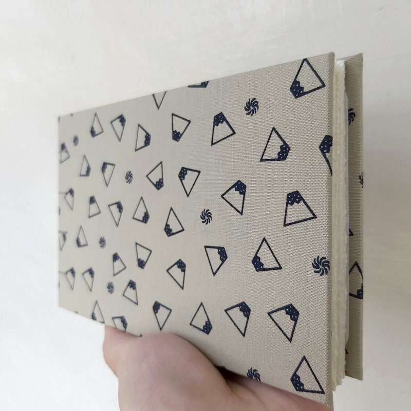 【現貨】富士山と雪 科普特線裝書 筆記本 手工書 - 筆記本/手帳 - 紙 卡其色