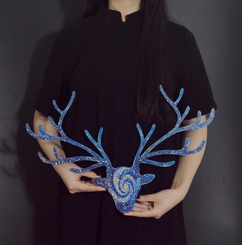 Starry elk hand-painted wooden elk wall decoration wall hanging ornaments - ของวางตกแต่ง - ไม้ สีน้ำเงิน
