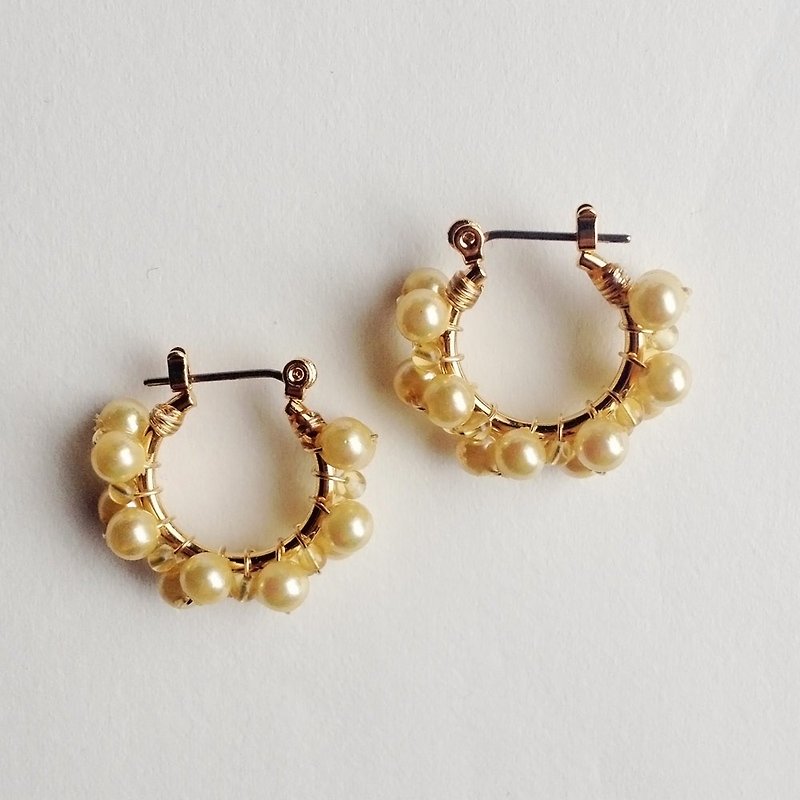 Citrine and vintage pearl double volume hoop earrings / hoop earrings - ต่างหู - เครื่องเพชรพลอย สีเหลือง