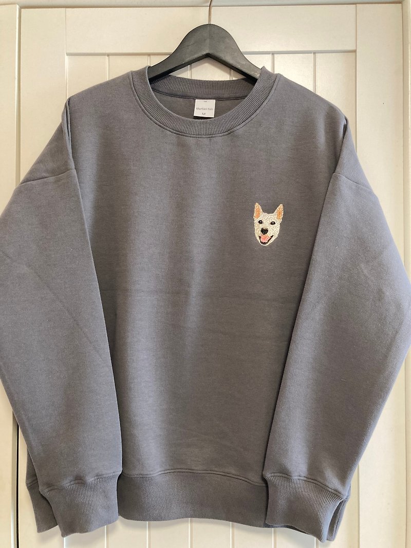 Real embroidered sweatshirt with pet portraits - Unisex Hoodies & T-Shirts - Cotton & Hemp Multicolor
