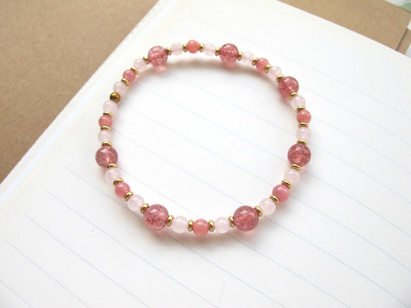 Powder crystal x strawberry crystal x red stone x brass [秋枫] - custom crystal bracelet - Bracelets - Crystal Multicolor