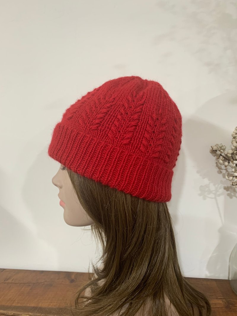 Handmade wheat ear wool hat. Christmas red. Girls' woolen hat. - หมวก - ขนแกะ 