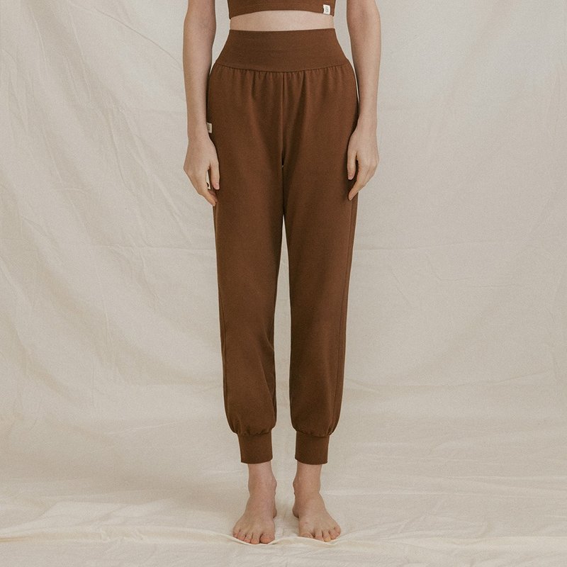 Front2line Bandha yoga slim fit leggings chestnut Brown - ชุดโยคะ - ผ้าฝ้าย/ผ้าลินิน สีนำ้ตาล