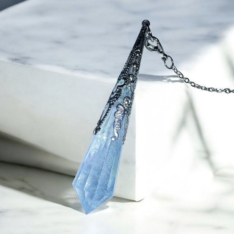 Natural aquamarine pendulum necklace pendant. - สร้อยคอ - เครื่องประดับพลอย สีน้ำเงิน