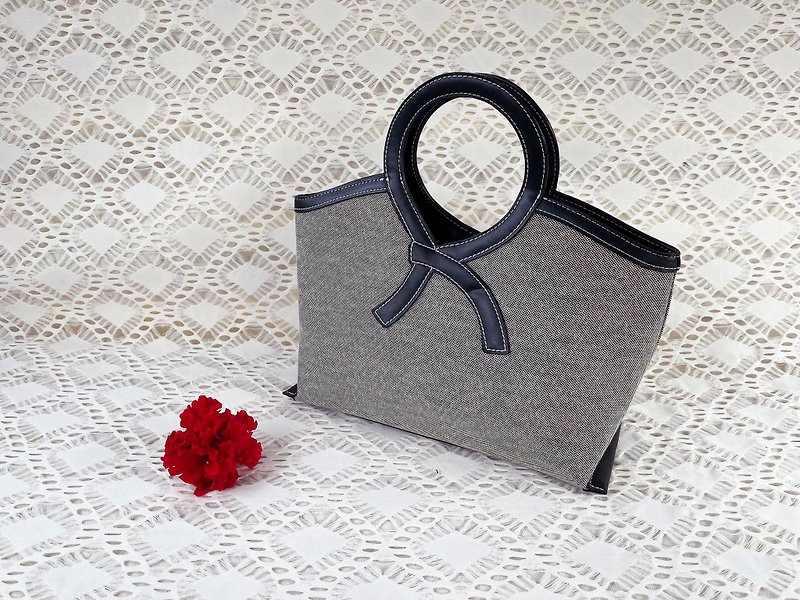 ROBERTA DI CAMERINO black and white woven fabric with 'R' black leather handbag - 手袋/手提袋 - 真皮 黑色