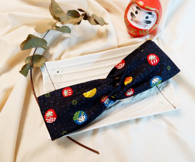 ラッキーダルマ手作りクロスヘッドバンド ショップ A Little Bit More Everyday ヘアバンド Pinkoi