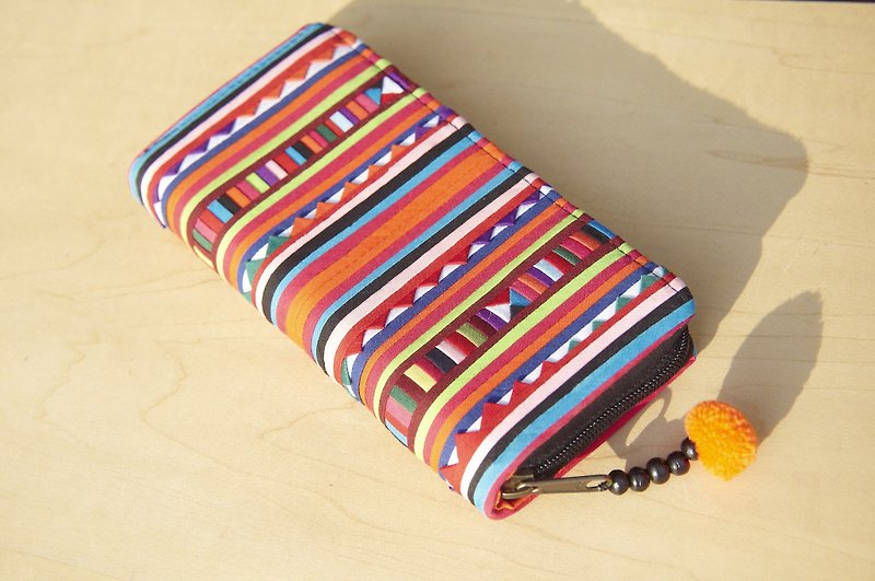 Christmas market exchange gifts limited a cotton wallet / hand embroidery long clip / wallet / wallet / large wallet - colorful sky rainbow patchwork art - กระเป๋าสตางค์ - ผ้าฝ้าย/ผ้าลินิน 
