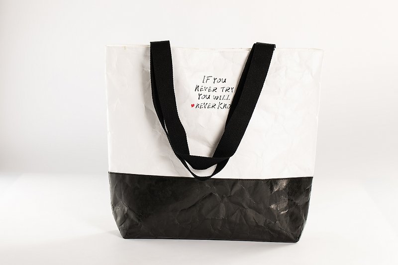 DuPont paper let go to make black and white stitching bags - Handbags & Totes - Paper White