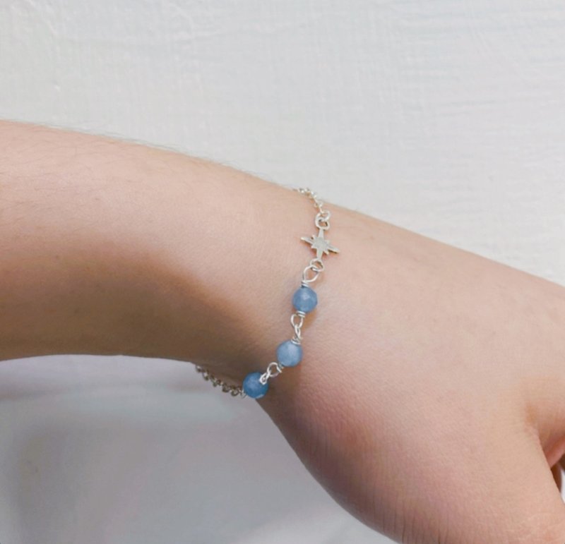 Xinghai sterling silver bracelet/natural stone aquamarine - สร้อยข้อมือ - เงินแท้ สีน้ำเงิน