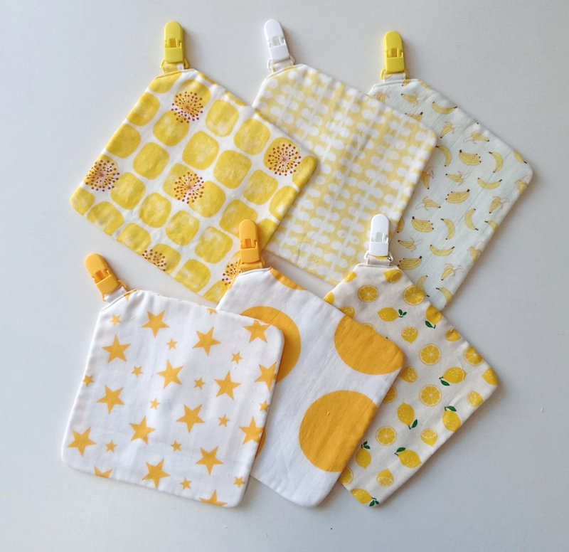 [Ships within 5 days] Square toddler sweat wipes with clips for sweat wipes and handkerchief wipes for sweat wipes and hand towels - ผ้ากันเปื้อน - ผ้าฝ้าย/ผ้าลินิน หลากหลายสี