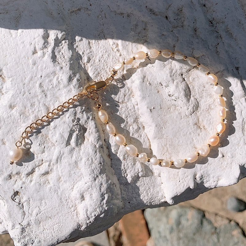 【瑕疵特賣】優雅淡水珍珠鑲金手鍊 Baroque Pearls Bracelet - 手鍊/手環 - 珍珠 白色