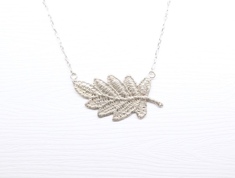 "Ermao Silver" complex Gulei Si [Silver leaf necklace - style three] - สร้อยคอ - โลหะ 