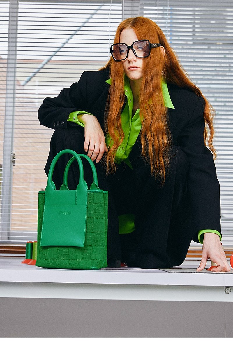 Multi-color green dark plaid medium leather knit stitching handbag Messenger bag KUNOGIGI - กระเป๋าแมสเซนเจอร์ - ไฟเบอร์อื่นๆ สีเขียว