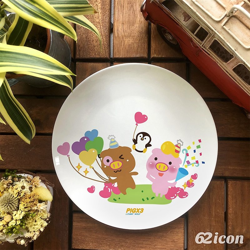 Pigx3-同乐会-8 bone china plate - Small Plates & Saucers - Porcelain Multicolor