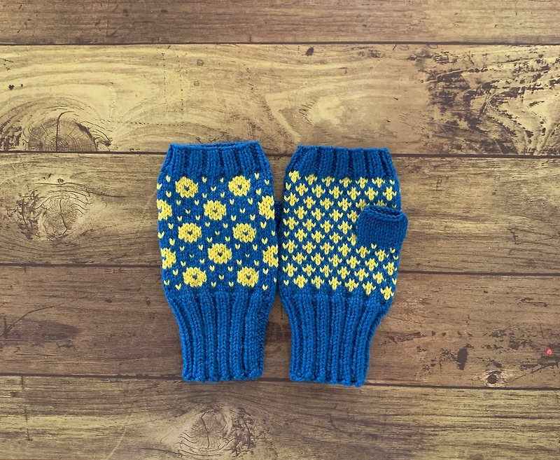 Traditional Scandinavian pattern hand warmers Blue x Mustard - Women's Sweaters - Other Materials Blue