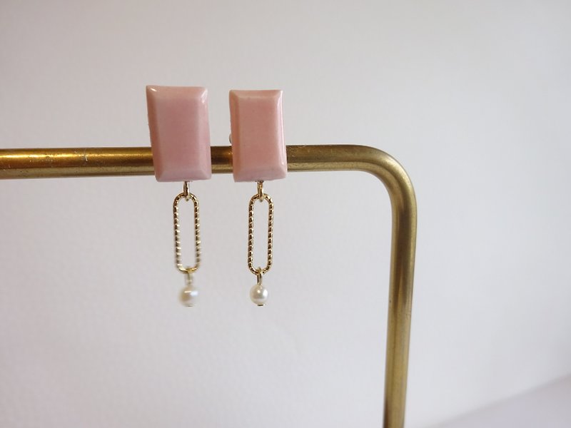 square freshwater pearl pierce / earring pink - ต่างหู - ดินเผา สึชมพู