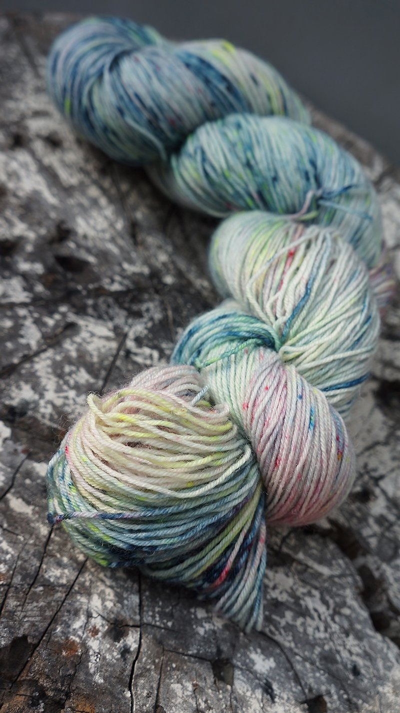 Hand-dyed lines. Dancing Blues (BFL). - Knitting, Embroidery, Felted Wool & Sewing - Wool 